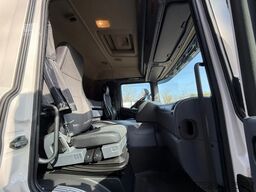 Scania P320 4X2 Slaapcabine 640.550KM Spoilers NL Truc...