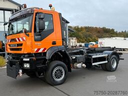 IVECO Trakker 330 EEV Winterdienst Abroll