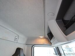 Renault D210 12T / Bitemperature Refrigerator