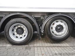 MAN TGX 26.400 / IGLOOCAR / Carrier Supra