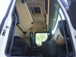 Mercedes-Benz Actros 2542 / GIGA cabin / Thermoking