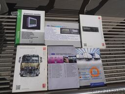 Renault D12 / Lamberet refrigerated truck / lift