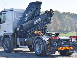 MERCEDES-BENZ ACTROS 1844 * Sattelzugmaschine *HIAB 330-5/FUNK