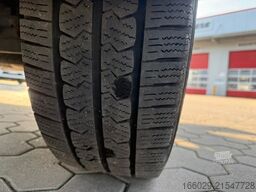 IVECO Daily Koffer mit Ladebordwand