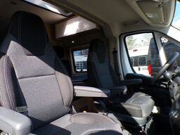 ROADCAR R 640 Citroen 140 PS Schlafdach, Assistenzpaket