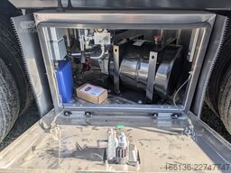 Fliegl 3-Achs Jumbo Gardinen Sattelauflieger