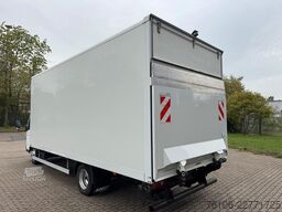 FUSO Canter 7C15 Koffer mit Ladebordwand