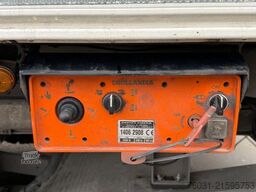 SCHMITZ CARGOBULL 3 Axle Frigo Thermo king SLXe Spectrum H2.65m