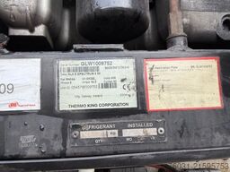 SCHMITZ CARGOBULL 3 Axle Frigo Thermo king SLXe Spectrum H2.65m