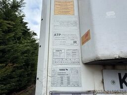 SCHMITZ CARGOBULL 3 Axle Frigo Thermo king SLXe300 H2.65m