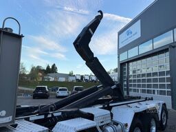 MAN TGS 35.500 10x4 Trösch