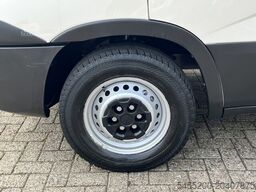 Iveco Daily 35S11D 2.3 345 7 persoons 3500kg trekgewi...