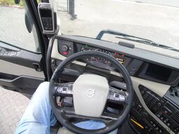 Volvo FH 500 + 10X4 + 33 CUB + SMALL DAMAGE CAB