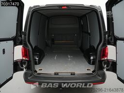 Volkswagen Transporter 110pk L1H1 Trekhaak Navi Airco Crui...