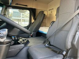 Mercedes-Benz Actros 4048 S 6x4 Tractor Head