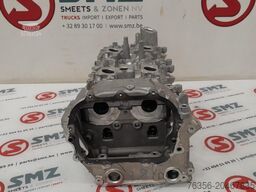 Mercedes Occ cilinderkop + kleppendeksel rechts AMG C63S Me