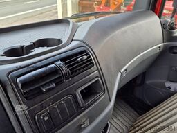 Mercedes-Benz 1222 Werkstattkoffer mit Regalsystem