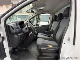 Opel Vivaro L2H1 KAMERA   NAVI   KLIMA   AHK   REGAL   4X