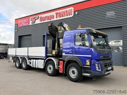 Tovornjak s ploščadjo Volvo FMX