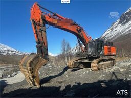 Hitachi ZX490LCH-6 excavator w/ bucket