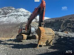 Hitachi ZX490LCH-6 excavator w/ bucket