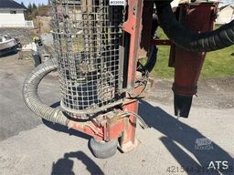 Sandvik DX600R drill rig with HL650 hammer, GPS, and wate