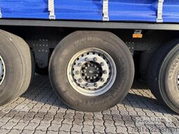 Schmitz Cargobull Curtainsider Standard Getränke