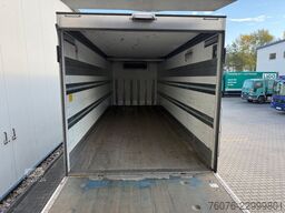 MERCEDES-BENZ 2540 LL 6x2/4 Kühlkoffer 8.2m LBW 2,5t  Carrier