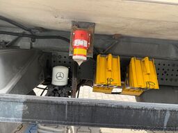 MERCEDES-BENZ 2540 LL 6x2/4 Kühlkoffer 8.2m LBW 2,5t  Carrier