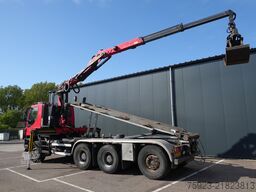 Iveco Trakker 410 8x4 Cable system with Crane