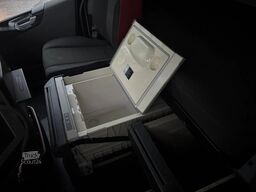 Volvo FH 13.420 Globetrotter / ADR + PTO / Stand Airco