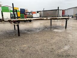 Krone Plattform 7,82m mit Steckrungen mittig