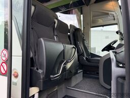 MERCEDES-BENZ E16 Tourismo RHD-M/2 (New Model*TOP*DE)