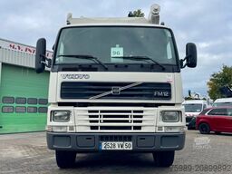 Volvo FM 12.380 8X4 SILO AUGER / AIR GREAT CONDITION