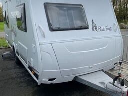 BÜRSTNER Premio 455 TS 1600 kg / Black Forest / Gasaußen