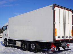 MAN TGX 26.470 6x2 Bitemperature 19 pallets