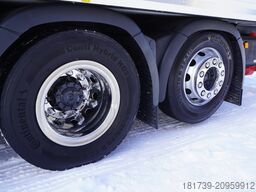 MAN TGX 26.470 6x2 Bitemperature 19 pallets