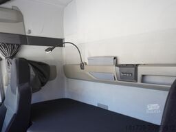 MAN TGX 26.470 6x2 Bitemperature 19 pallets