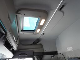 MAN TGX 26.470 6x2 Bitemperature 19 pallets