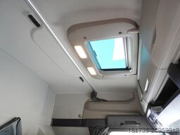 MAN TGX 26.470 6x2 Bitemperature 19 pallets