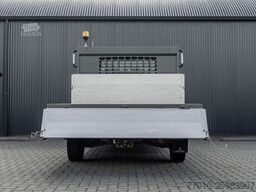 Volkswagen Transporter T5 2.0 TDI | L2H1 | Kipper | 6-Zits...