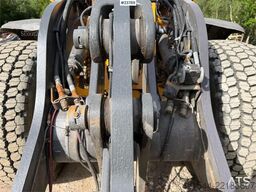 Volvo L110H wheel loader w/ weight and counterweight. –