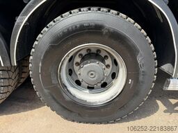 Mercedes-Benz AROCS 3240 8x4 TRIDEM PRITSCHE + KRAN HIAB 211 ...