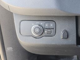 Mercedes-Benz Sprinter 519