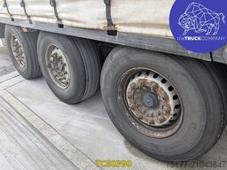 Krone curtainsider hardwood floor