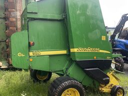 John Deere 582
