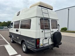 VOLKSWAGEN LT-28 Westfalia