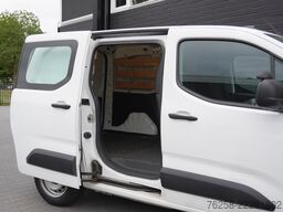 Peugeot Partner 1.2 PureTech 110Pk Benzine - Airco - Na...
