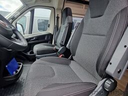 CARADO CV640 Pro Automat  Markise Busbiker