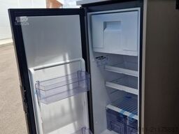 CARADO CV640 Pro Automat  Markise Busbiker